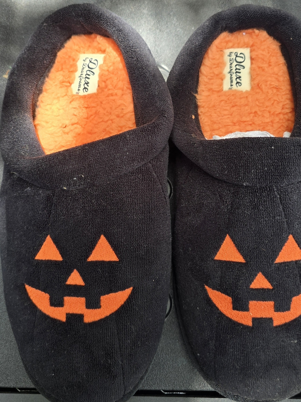 dearfoams Black and Orange Slip-On Cozy Slippers